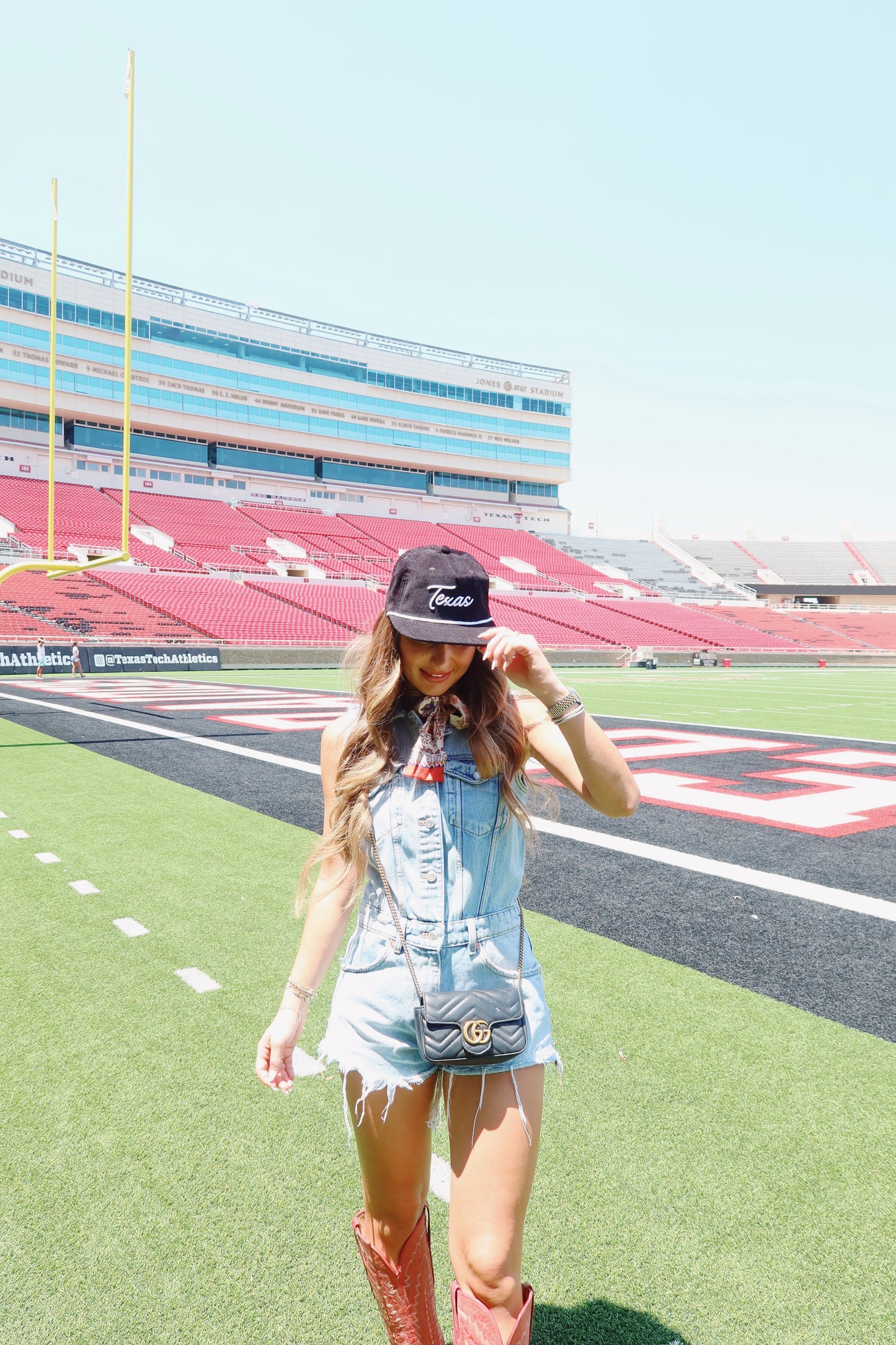 BLACK TEXAS CORDUROY CAP