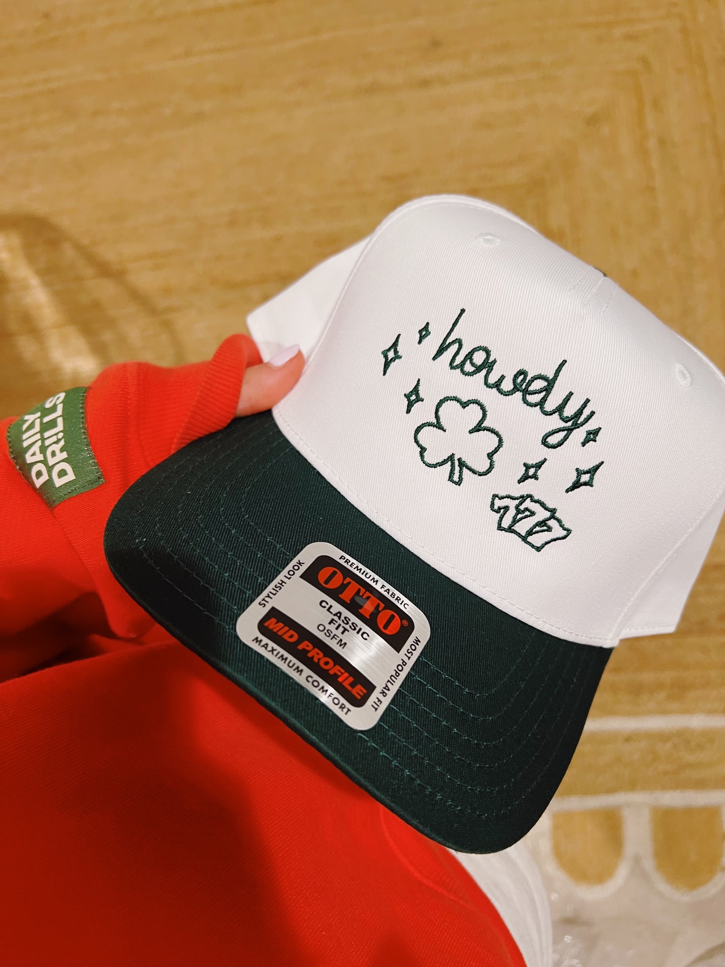 CLOVER CAP