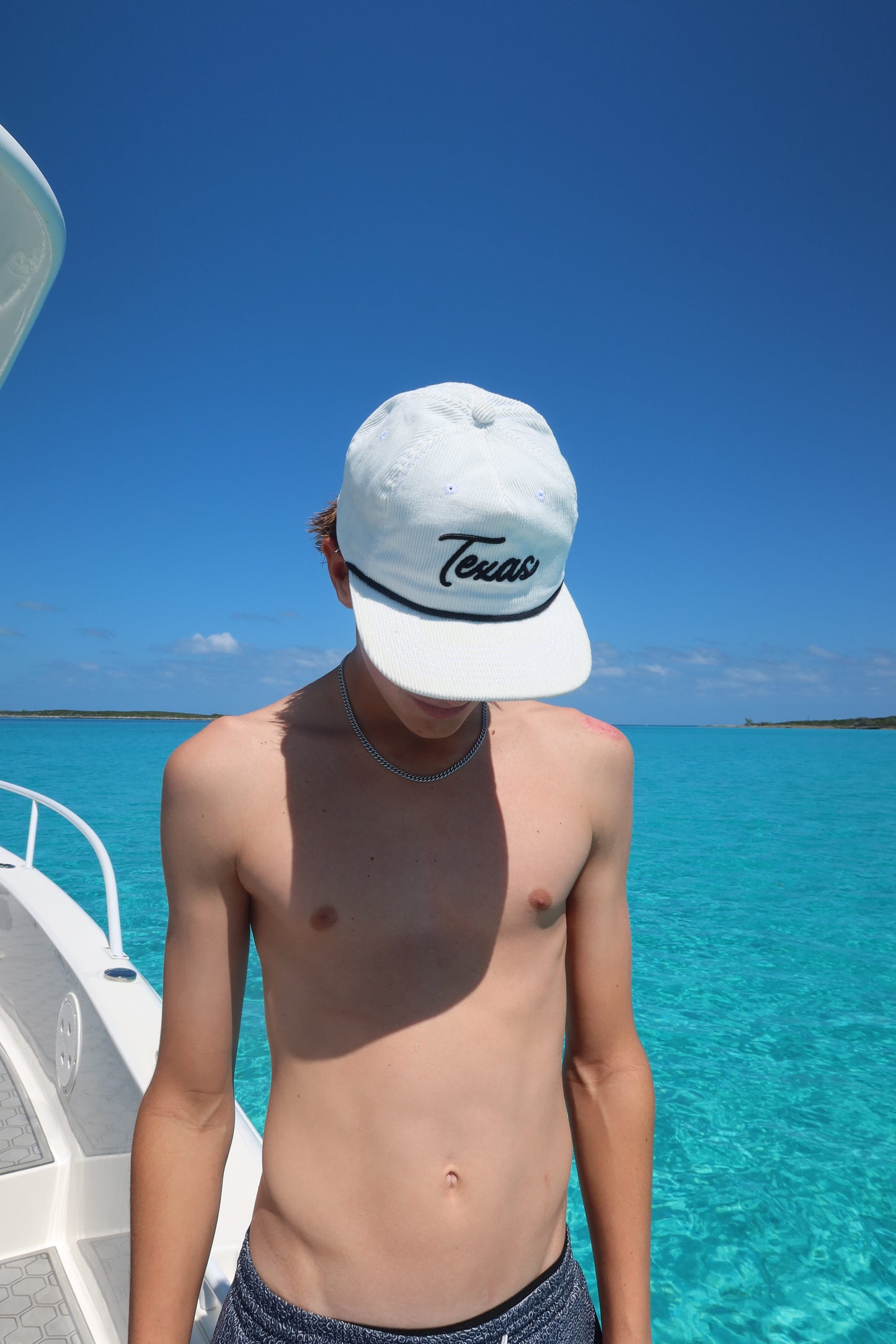 WHITE TEXAS CORDUROY CAP