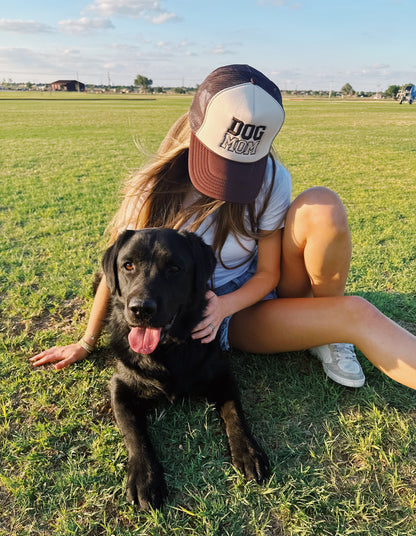 DOG MOM