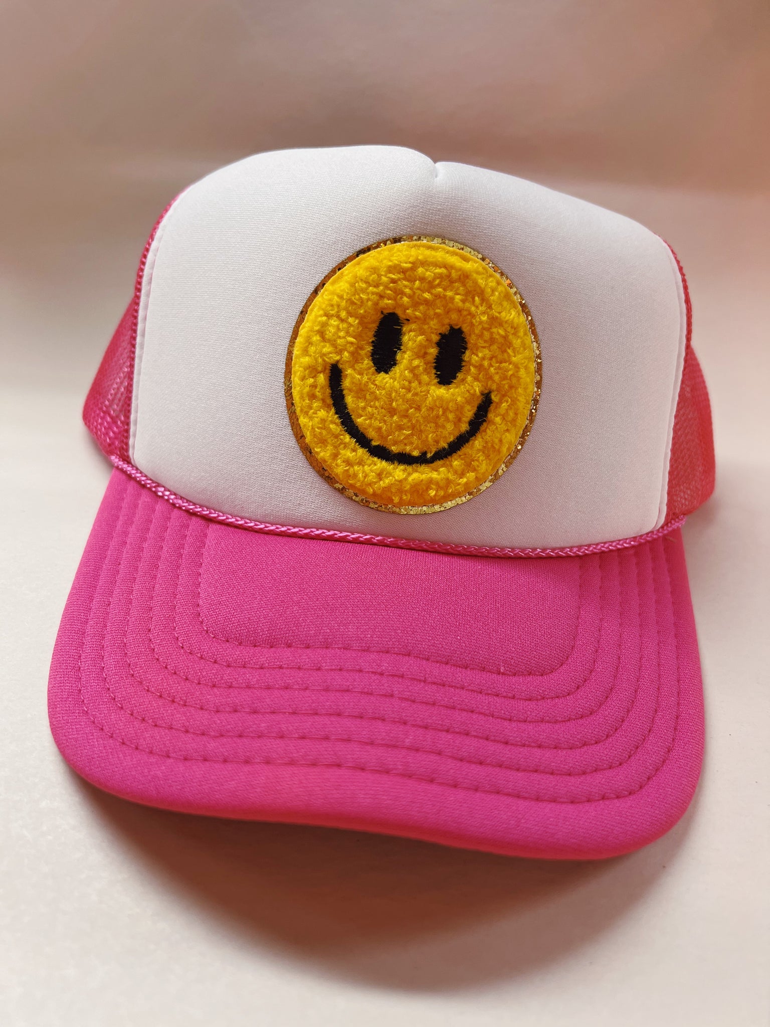 TWO TONED PINK AND WHITE TRUCKER WITH YELLOW SMILEY ☻